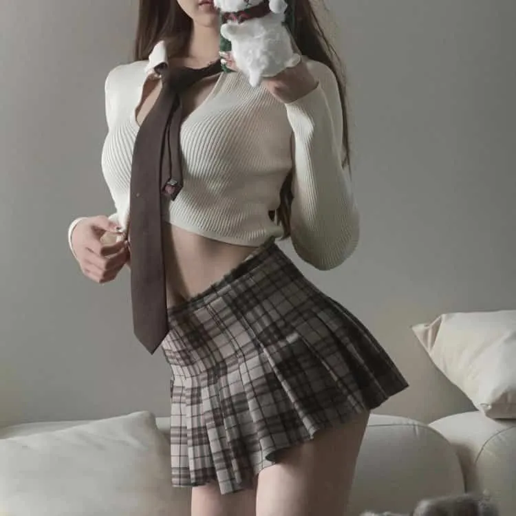 悬疑犯罪暴力《渴望》中岛哲也执导：病态美少女失踪案，揭开深不见底的罪恶黑洞