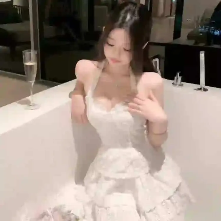 【科幻灾难】《雪国列车》奉俊昊好莱坞大片：冰封世界里的一节车厢，残酷阶级斗争的血腥起义